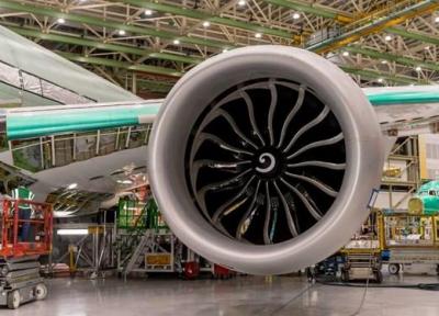 موتور هواپیماهای مسافری داخل کشور تعمیر می گردد