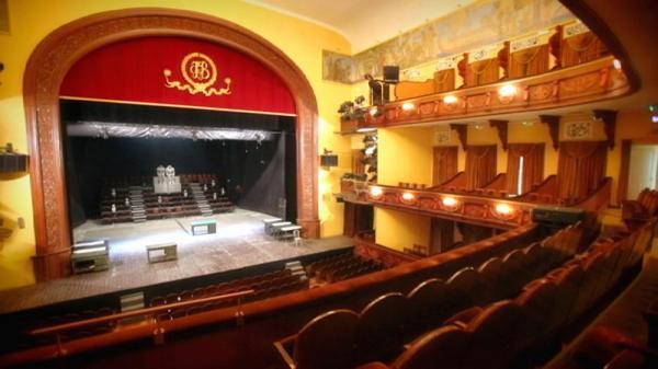 تئاتر ولکوف، قدیمی ترین تئاتر روسیه