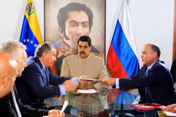 تور ارزان روسیه: آمادگی ونزوئلا برای یاری نظامی به روسیه