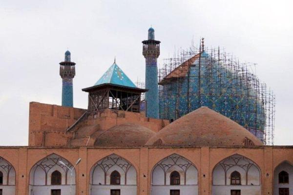بازسازی ساختمان: بازسازی جنجالی گنبد مسجد امام(ره) اصفهان در ایستگاه پایانی