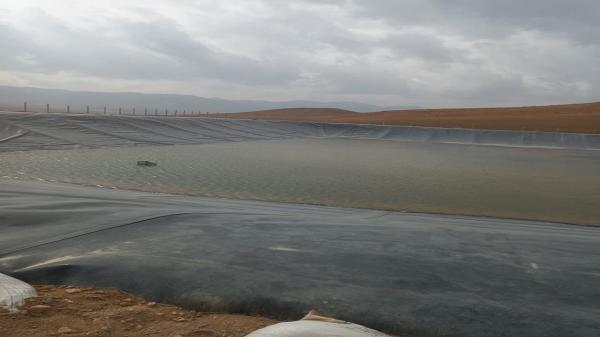 احداث دو استخر ذخیره آب کشاورزی در شهرستان آوج