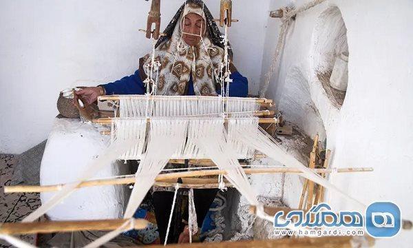 توبافی یا پارچه بافی سنتی از صنایع دستی اصیل خراسان جنوبی است