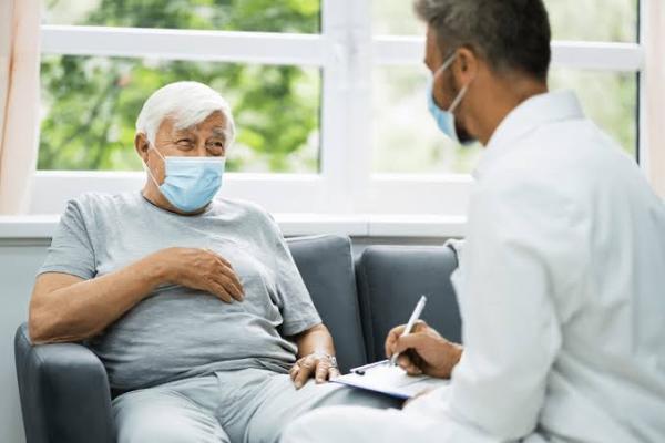 فرار از معطلی مطب؛ مزایای پزشک در منزل